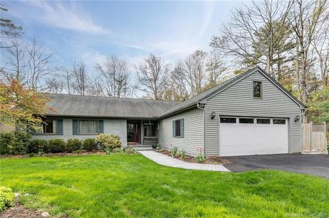 24 Brynmoor Ct, Goshen, CT 06756