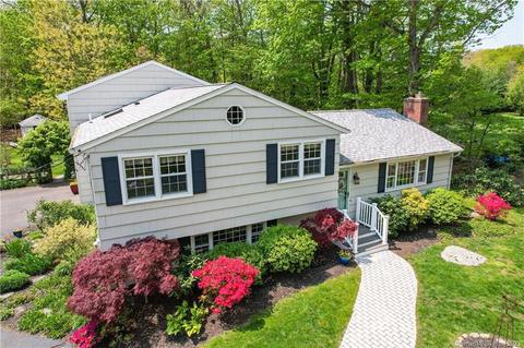 231 River Rd, Madison, CT 06443