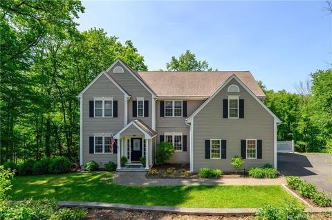 43 Deer Run Rd, Brookfield, CT 06804