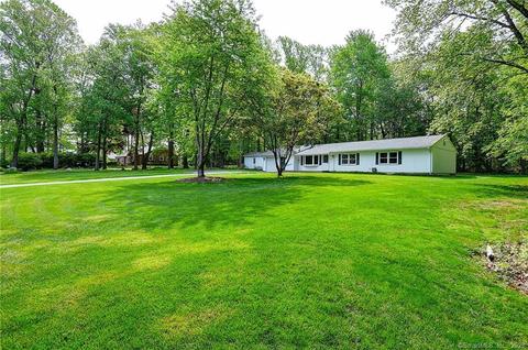 5 Arch Dr, East Hampton, CT 06424