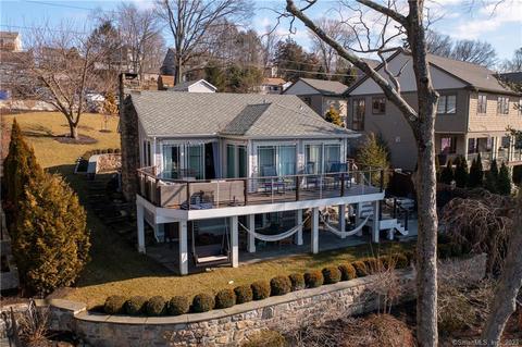 42 S Lake Shore Dr, Brookfield, CT 06804