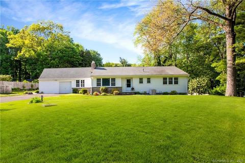 5 Blackberry Ln, Norwalk, CT 06850