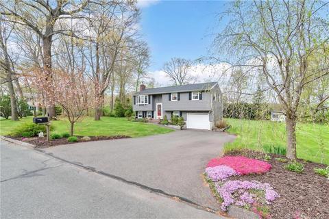 7 Gloria Ln, Ellington, CT 06029