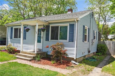 13 Spring St, Ledyard, CT 06335