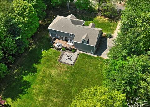 2315 Downs Rd, Hamden, CT 06518