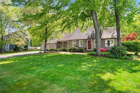 19 Hampden Pl, Windsor, CT 06095