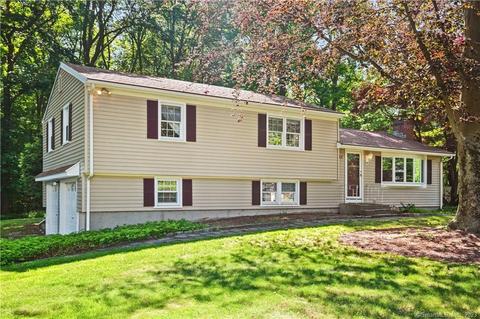 452 Elm St, Monroe, CT 06468