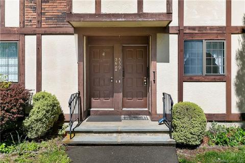 559 Swanson Cres #559, Milford, CT 06461