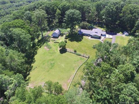 26 Parmalee Hill Rd, Newtown, CT 06470