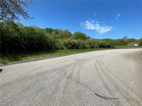 28 Colburn Dr, Colchester, CT 06415