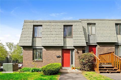 69 Trolley Crossing Ln #69, Middletown, CT 06457