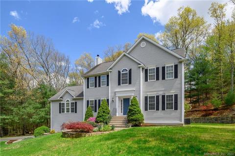10 Tilson Ln, Newtown, CT 06482