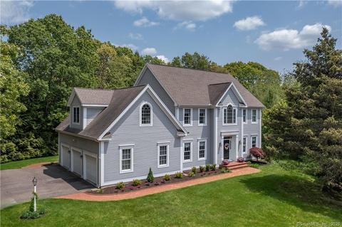 11 Bittersweet Ln, Glastonbury, CT 06073