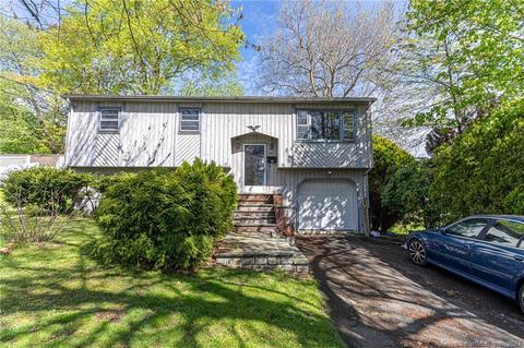 41 Pearl Hill St, Milford, CT 06460