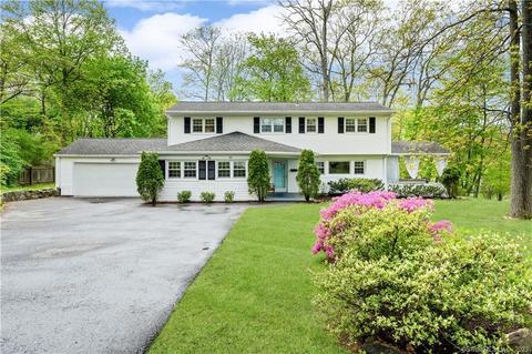 40 Denise Dr, Stamford, CT 06905