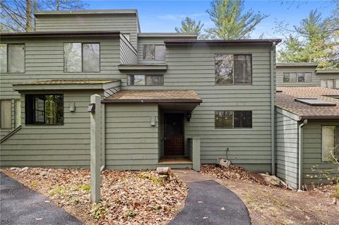 182 Ledge Dr #182, Torrington, CT 06790