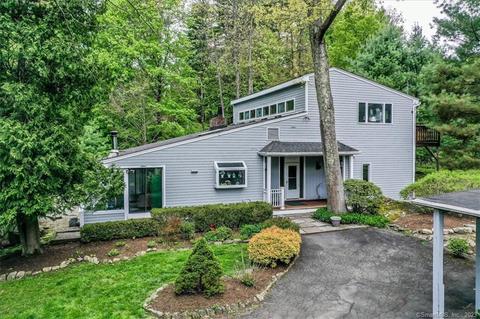19 Copper Beech Ln, Ridgefield, CT 06877