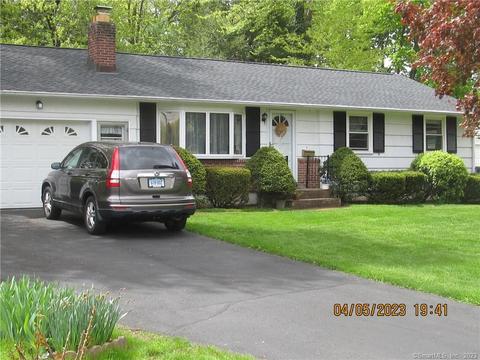 7 Garry Rd, Windsor Locks, CT 06096