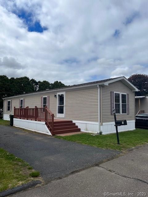 5 Comanche Rd, East Hartford, CT 06118