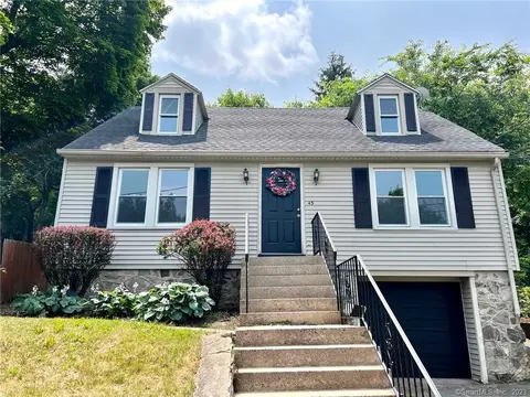 43 Fanning St, Waterbury, CT 06704
