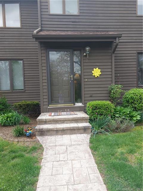 223 Flanders Rd #7, Niantic, CT 06357