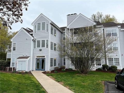 1 Forest Glen Cir #17, Middletown, CT 06457