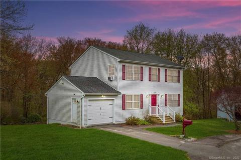 19 Eric Ln, Waterbury, CT 06704