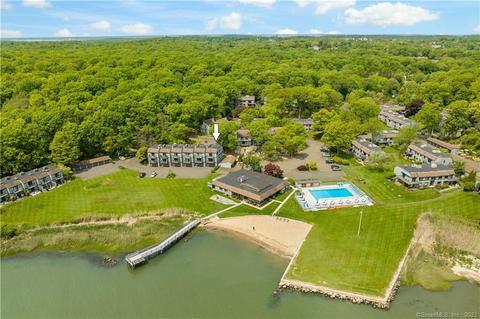 17 Harbour Vlg #A, Branford, CT 06405