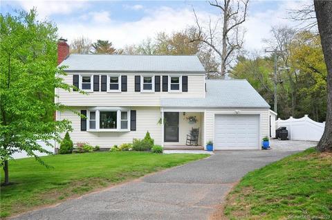6 Farnham Dr, East Hartford, CT 06118