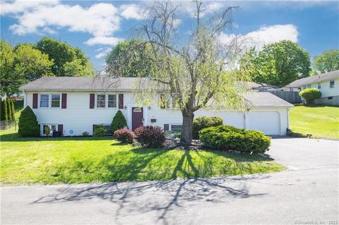 24 Sherwood Dr, New Milford, CT 06776