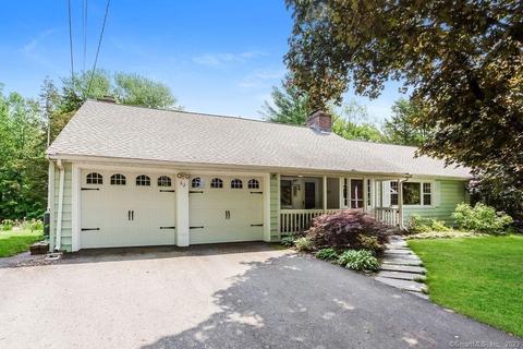 62 Bayberry Rd, Glastonbury, CT 06033
