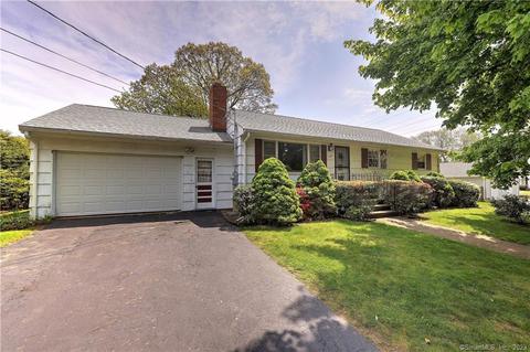 580 Zenith Dr, Stratford, CT 06614
