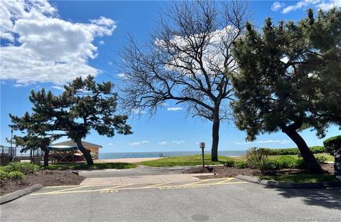 15 West Walk #15, West Haven, CT 06516