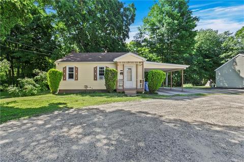 7 Hamilton Ct, Norwich, CT 06360