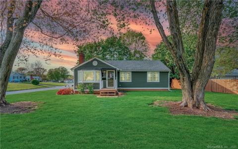 25 Two Stone Dr, Wethersfield, CT 06109