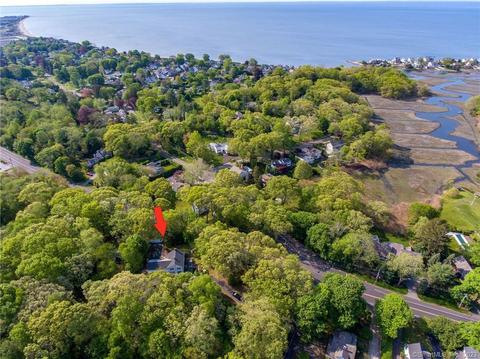 4 Lovers Ln, Madison, CT 06443