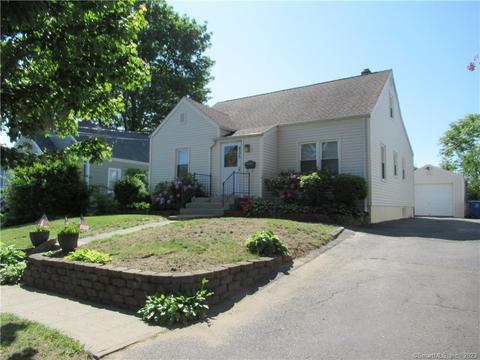 635 Burnsford Ave, Bridgeport, CT 06606