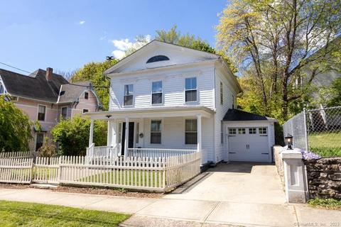 20 Eades St, Branford, CT 06405