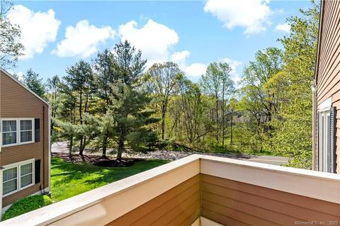 16 Foxbridge Village Rd #16, Branford, CT 06405