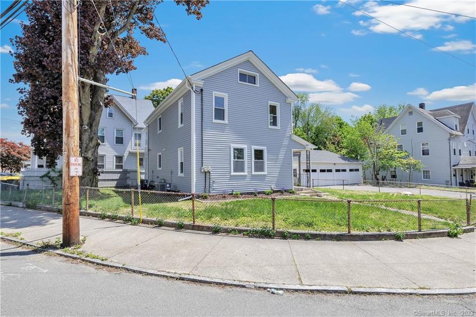 174 N State St, Ansonia, CT 06401 38 Photos Movoto