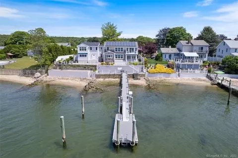 12 Bayside Ave, Waterford, CT 06385