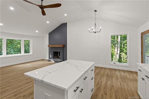 71 Sillimanville Rd, East Hampton, CT 06424