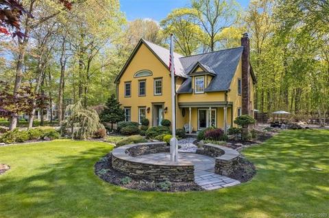 16 Chester Ct, Salem, CT 06420