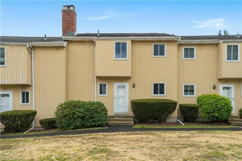 29 Monika Ln #29, Brookfield, CT 06804