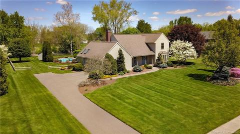 6 Country Farm Ln, Ellington, CT 06029