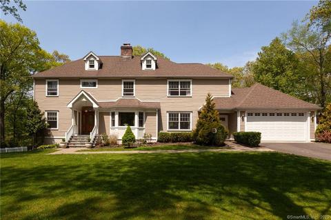 4 Bow End Rd, Norwalk, CT 06851