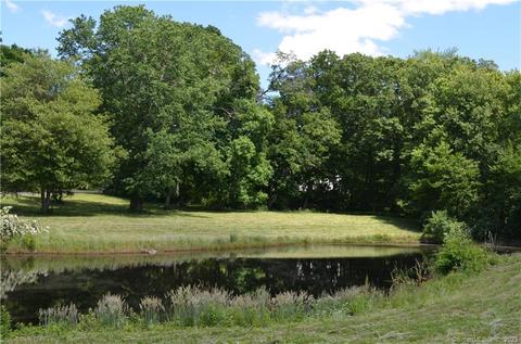 12 Hathaway Ln, Madison, CT 06443