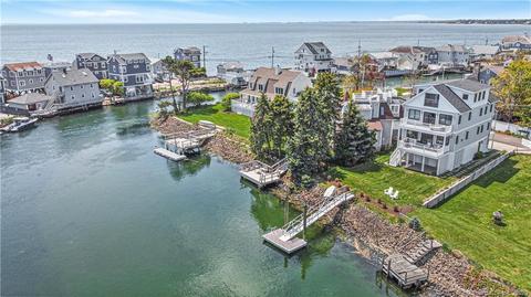 459 Pine Creek Ave, Fairfield, CT 06824