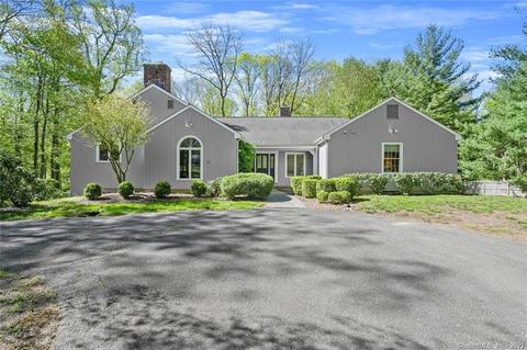 85 Golf Ln, Ridgefield, CT 06877