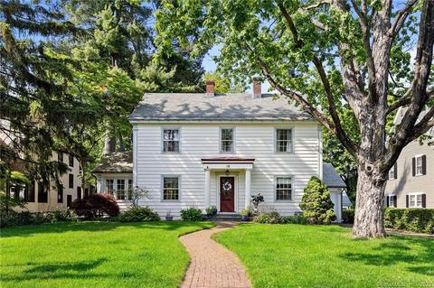 76 Bainbridge Rd, West Hartford, CT 06119
